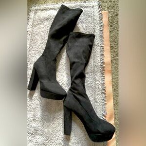 Steve Madden “Arrin” Knee-High Suede Platform Heeled Boots 9.5 – Never Worn